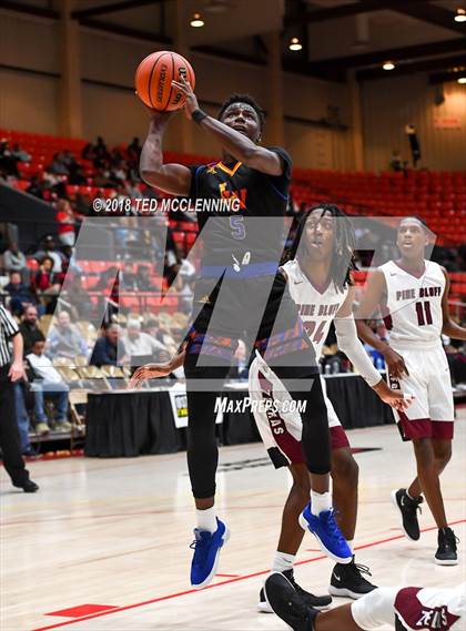 Thumbnail 2 in Landry-Walker vs Pine Bluff (King Cotton Classic) photogallery.