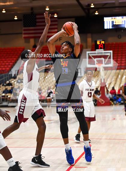 Thumbnail 2 in Landry-Walker vs Pine Bluff (King Cotton Classic) photogallery.