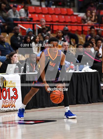 Thumbnail 1 in Landry-Walker vs Pine Bluff (King Cotton Classic) photogallery.