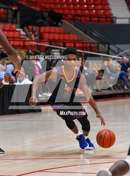 Thumbnail 2 in Landry-Walker vs Pine Bluff (King Cotton Classic) photogallery.