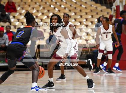 Thumbnail 1 in Landry-Walker vs Pine Bluff (King Cotton Classic) photogallery.