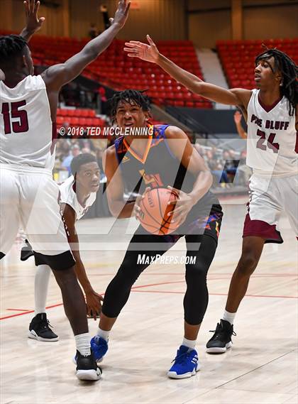 Thumbnail 1 in Landry-Walker vs Pine Bluff (King Cotton Classic) photogallery.