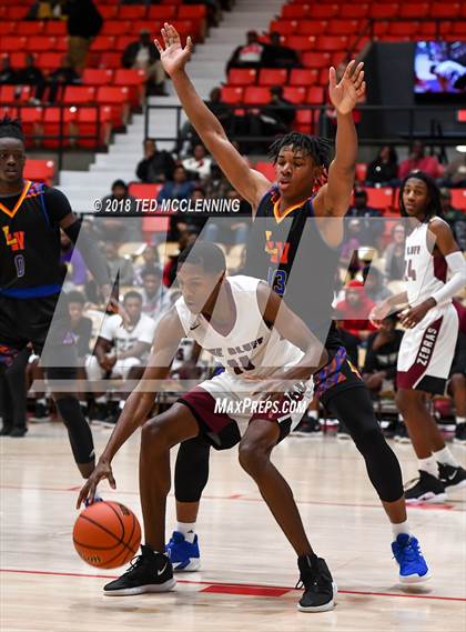 Thumbnail 3 in Landry-Walker vs Pine Bluff (King Cotton Classic) photogallery.