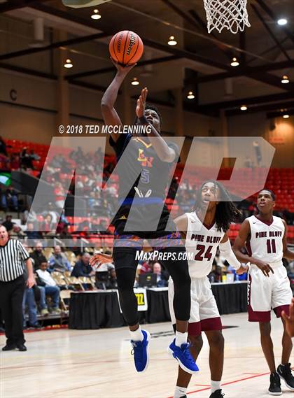 Thumbnail 3 in Landry-Walker vs Pine Bluff (King Cotton Classic) photogallery.