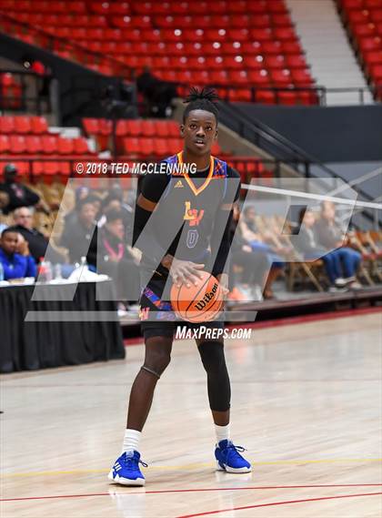 Thumbnail 2 in Landry-Walker vs Pine Bluff (King Cotton Classic) photogallery.