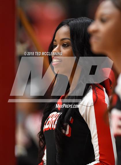 Thumbnail 3 in Landry-Walker vs Pine Bluff (King Cotton Classic) photogallery.