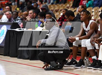 Thumbnail 3 in Landry-Walker vs Pine Bluff (King Cotton Classic) photogallery.