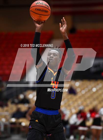 Thumbnail 2 in Landry-Walker vs Pine Bluff (King Cotton Classic) photogallery.