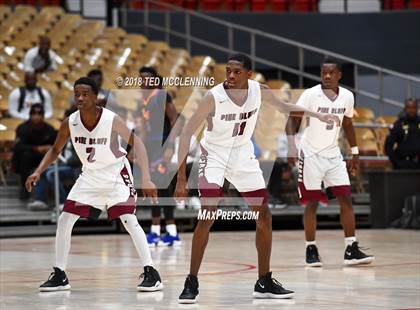 Thumbnail 2 in Landry-Walker vs Pine Bluff (King Cotton Classic) photogallery.