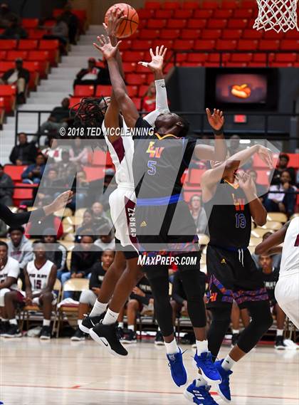 Thumbnail 1 in Landry-Walker vs Pine Bluff (King Cotton Classic) photogallery.