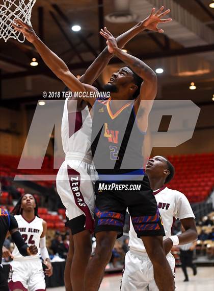 Thumbnail 2 in Landry-Walker vs Pine Bluff (King Cotton Classic) photogallery.