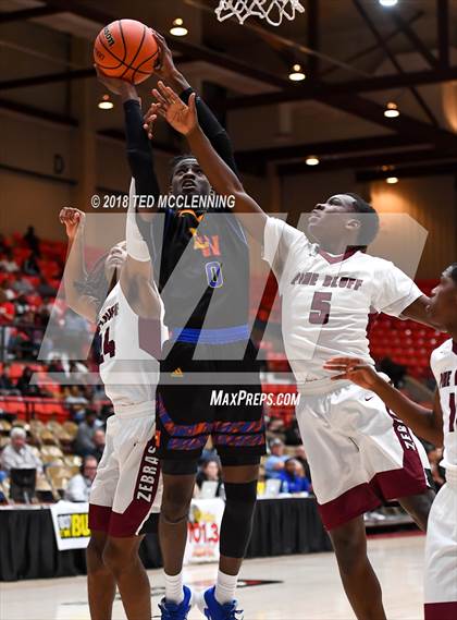 Thumbnail 3 in Landry-Walker vs Pine Bluff (King Cotton Classic) photogallery.