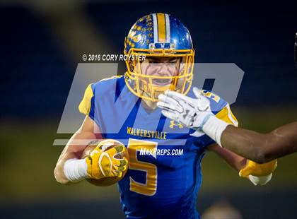 Thumbnail 2 in Elkton vs. Walkersville (MPSSAA 2A Final) photogallery.