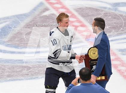 Thumbnail 3 in Valor Christian vs. Fort Collins (CHSAA State Final) photogallery.