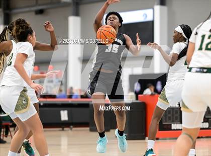 Thumbnail 1 in Volcano Vista vs. Long Beach Poly (Nike Tournament of Champions) photogallery.