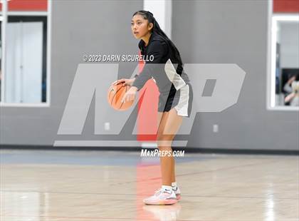 Thumbnail 2 in Volcano Vista vs. Long Beach Poly (Nike Tournament of Champions) photogallery.