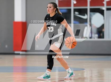 Thumbnail 1 in Volcano Vista vs. Long Beach Poly (Nike Tournament of Champions) photogallery.