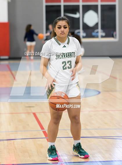 Thumbnail 3 in Volcano Vista vs. Long Beach Poly (Nike Tournament of Champions) photogallery.
