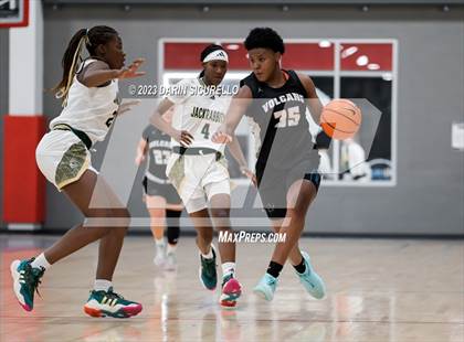 Thumbnail 3 in Volcano Vista vs. Long Beach Poly (Nike Tournament of Champions) photogallery.