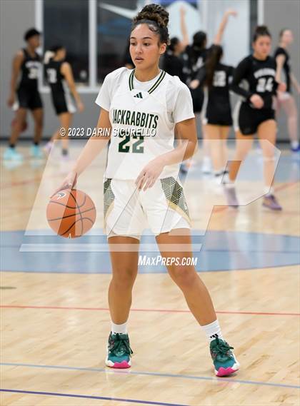 Thumbnail 2 in Volcano Vista vs. Long Beach Poly (Nike Tournament of Champions) photogallery.