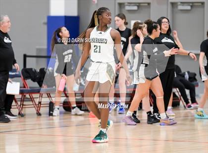 Thumbnail 1 in Volcano Vista vs. Long Beach Poly (Nike Tournament of Champions) photogallery.