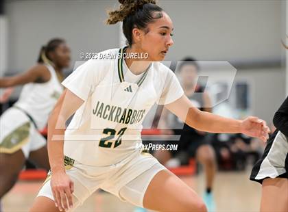 Thumbnail 3 in Volcano Vista vs. Long Beach Poly (Nike Tournament of Champions) photogallery.