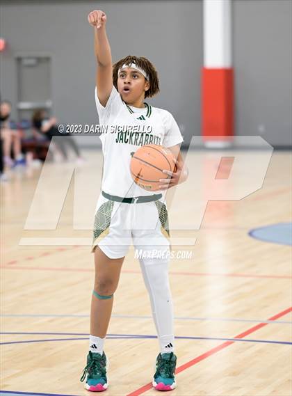 Thumbnail 2 in Volcano Vista vs. Long Beach Poly (Nike Tournament of Champions) photogallery.