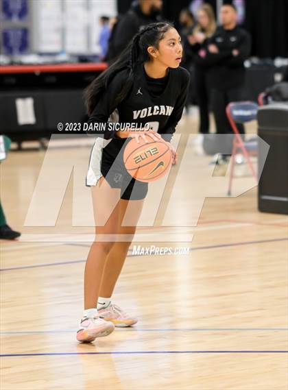 Thumbnail 2 in Volcano Vista vs. Long Beach Poly (Nike Tournament of Champions) photogallery.