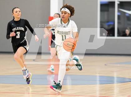 Thumbnail 3 in Volcano Vista vs. Long Beach Poly (Nike Tournament of Champions) photogallery.