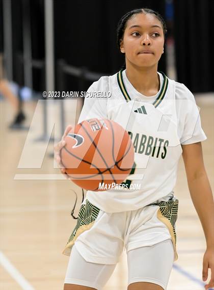 Thumbnail 3 in Volcano Vista vs. Long Beach Poly (Nike Tournament of Champions) photogallery.