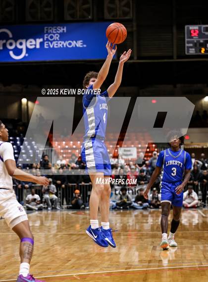 Thumbnail 2 in Olentangy Liberty vs Reynoldsburg (OHSAA D1 Regional Final) photogallery.