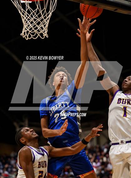 Thumbnail 3 in Olentangy Liberty vs Reynoldsburg (OHSAA D1 Regional Final) photogallery.