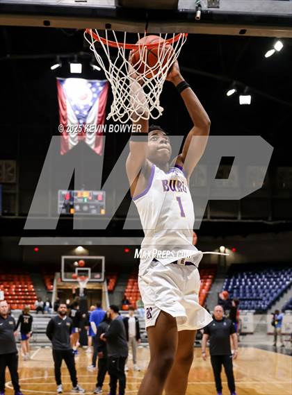 Thumbnail 3 in Olentangy Liberty vs Reynoldsburg (OHSAA D1 Regional Final) photogallery.