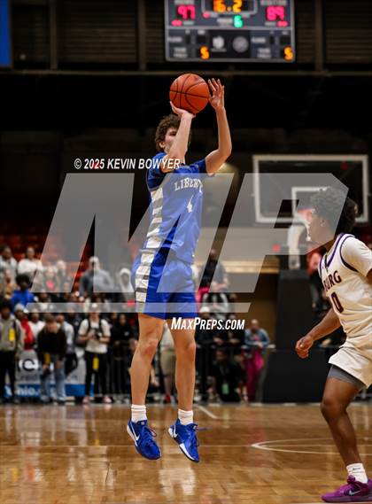 Thumbnail 2 in Olentangy Liberty vs Reynoldsburg (OHSAA D1 Regional Final) photogallery.