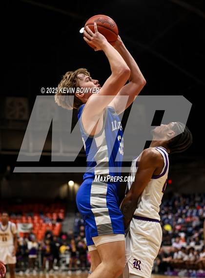 Thumbnail 1 in Olentangy Liberty vs Reynoldsburg (OHSAA D1 Regional Final) photogallery.