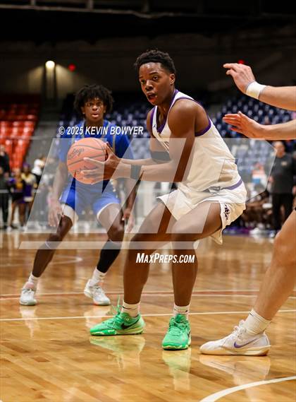 Thumbnail 2 in Olentangy Liberty vs Reynoldsburg (OHSAA D1 Regional Final) photogallery.