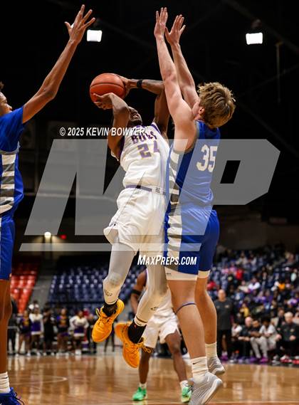 Thumbnail 2 in Olentangy Liberty vs Reynoldsburg (OHSAA D1 Regional Final) photogallery.