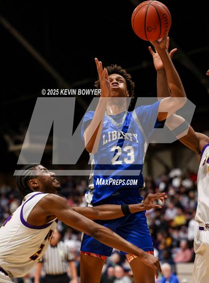 Thumbnail 3 in Olentangy Liberty vs Reynoldsburg (OHSAA D1 Regional Final) photogallery.