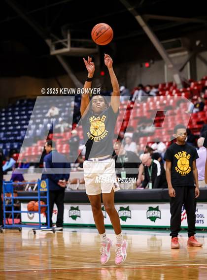 Thumbnail 1 in Olentangy Liberty vs Reynoldsburg (OHSAA D1 Regional Final) photogallery.