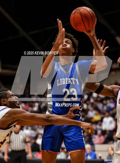 Thumbnail 2 in Olentangy Liberty vs Reynoldsburg (OHSAA D1 Regional Final) photogallery.