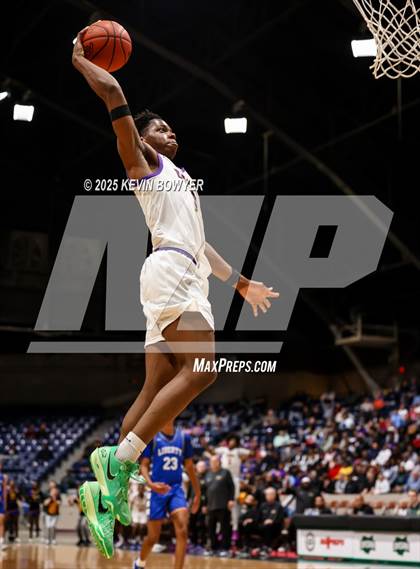 Thumbnail 1 in Olentangy Liberty vs Reynoldsburg (OHSAA D1 Regional Final) photogallery.