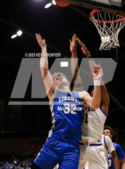 Thumbnail 3 in Olentangy Liberty vs Reynoldsburg (OHSAA D1 Regional Final) photogallery.