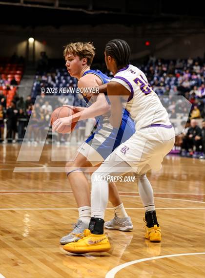 Thumbnail 2 in Olentangy Liberty vs Reynoldsburg (OHSAA D1 Regional Final) photogallery.
