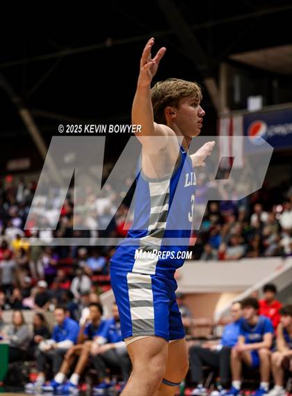 Thumbnail 2 in Olentangy Liberty vs Reynoldsburg (OHSAA D1 Regional Final) photogallery.