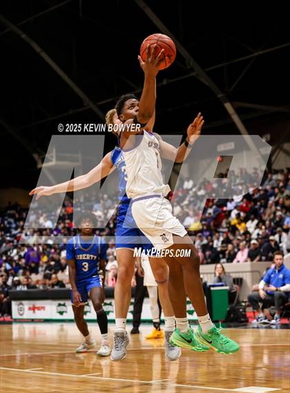 Thumbnail 2 in Olentangy Liberty vs Reynoldsburg (OHSAA D1 Regional Final) photogallery.