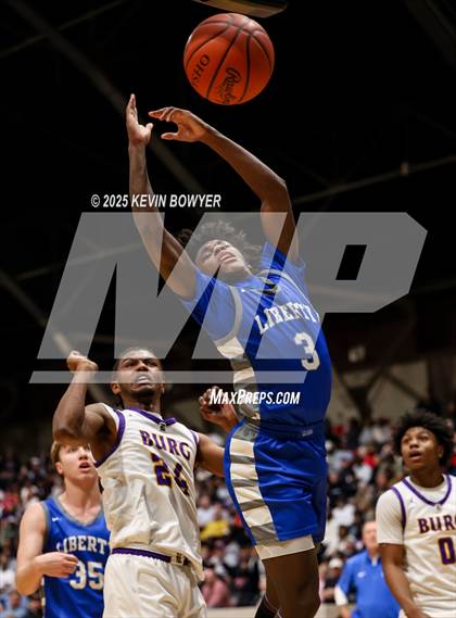 Thumbnail 2 in Olentangy Liberty vs Reynoldsburg (OHSAA D1 Regional Final) photogallery.