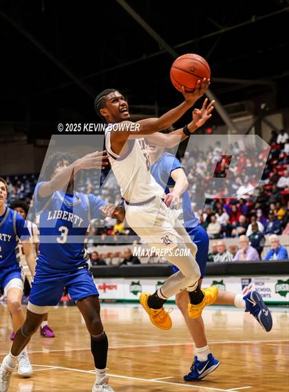 Thumbnail 2 in Olentangy Liberty vs Reynoldsburg (OHSAA D1 Regional Final) photogallery.