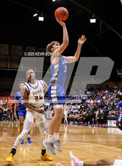 Thumbnail 2 in Olentangy Liberty vs Reynoldsburg (OHSAA D1 Regional Final) photogallery.