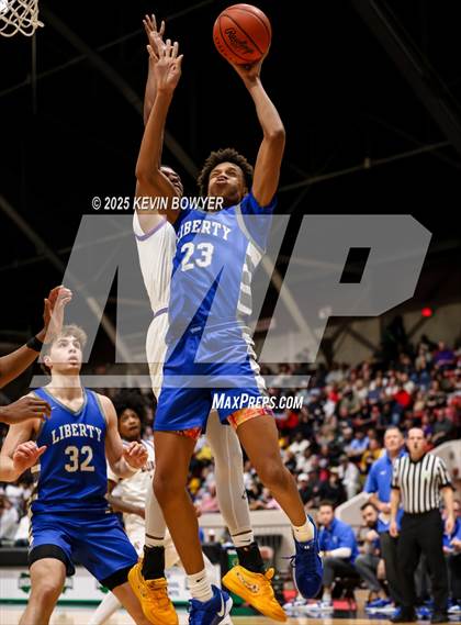 Thumbnail 2 in Olentangy Liberty vs Reynoldsburg (OHSAA D1 Regional Final) photogallery.