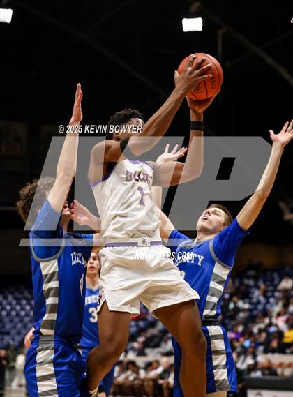 Thumbnail 1 in Olentangy Liberty vs Reynoldsburg (OHSAA D1 Regional Final) photogallery.